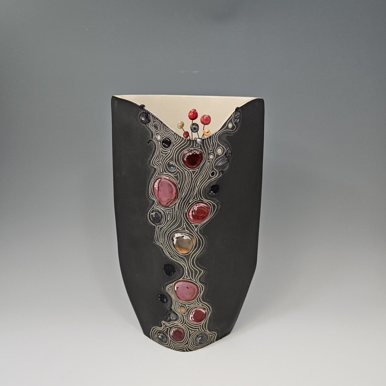 Red beads vase FRANK Gallery