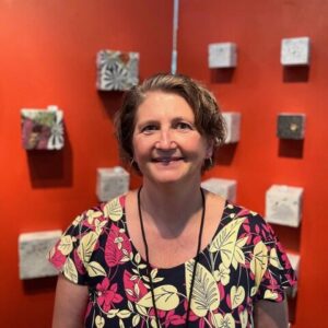 Photo of artist Gillian Parke