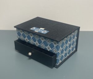 Box with one drawer